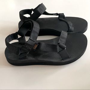 Black mid platform Teva - 10 W